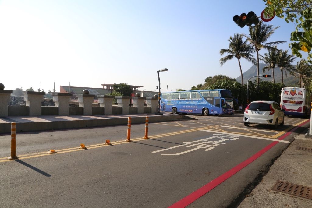 以價制量 期改善交通 中山大學5月1日起實施遊覽車停車費新標準圖片