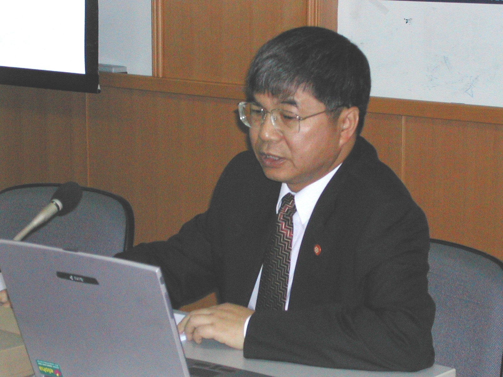 楊柏齡副院長在兩岸高科技與創投論壇中發表演說圖片