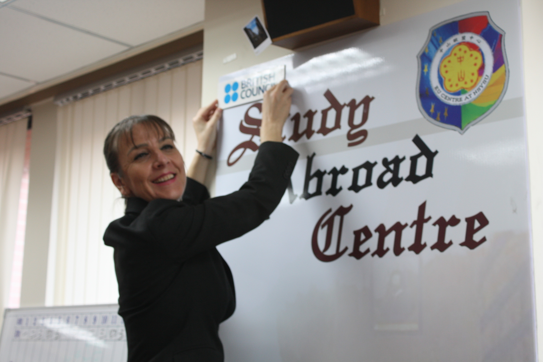 英國文化協會處長英國文化協會字樣掛上study abroad centre圖片
