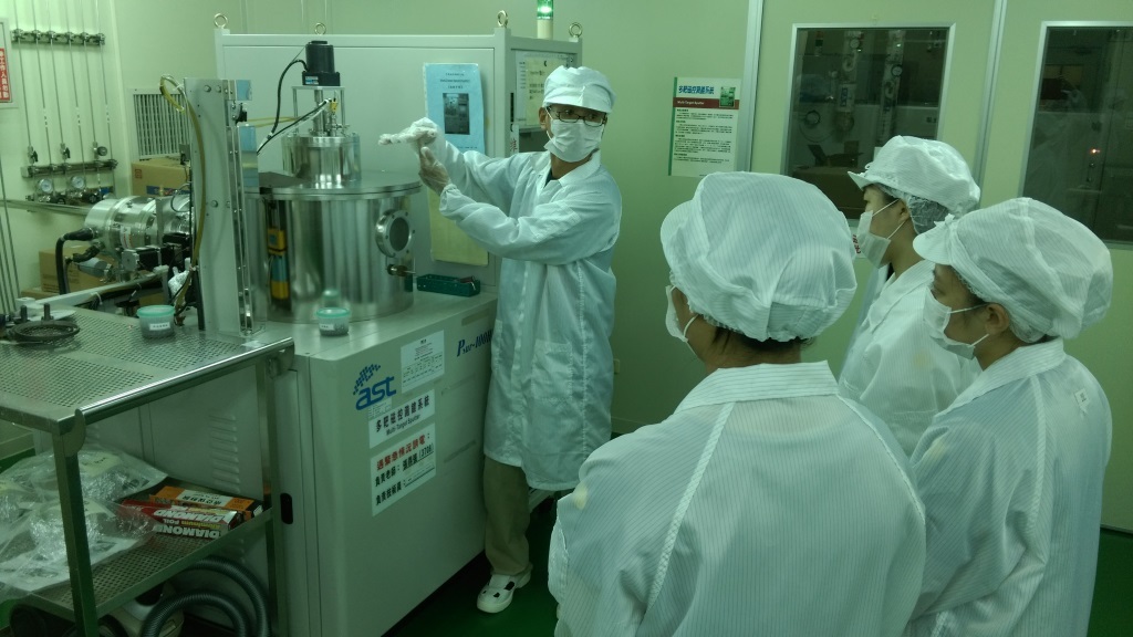 理學院無塵室參觀圖片