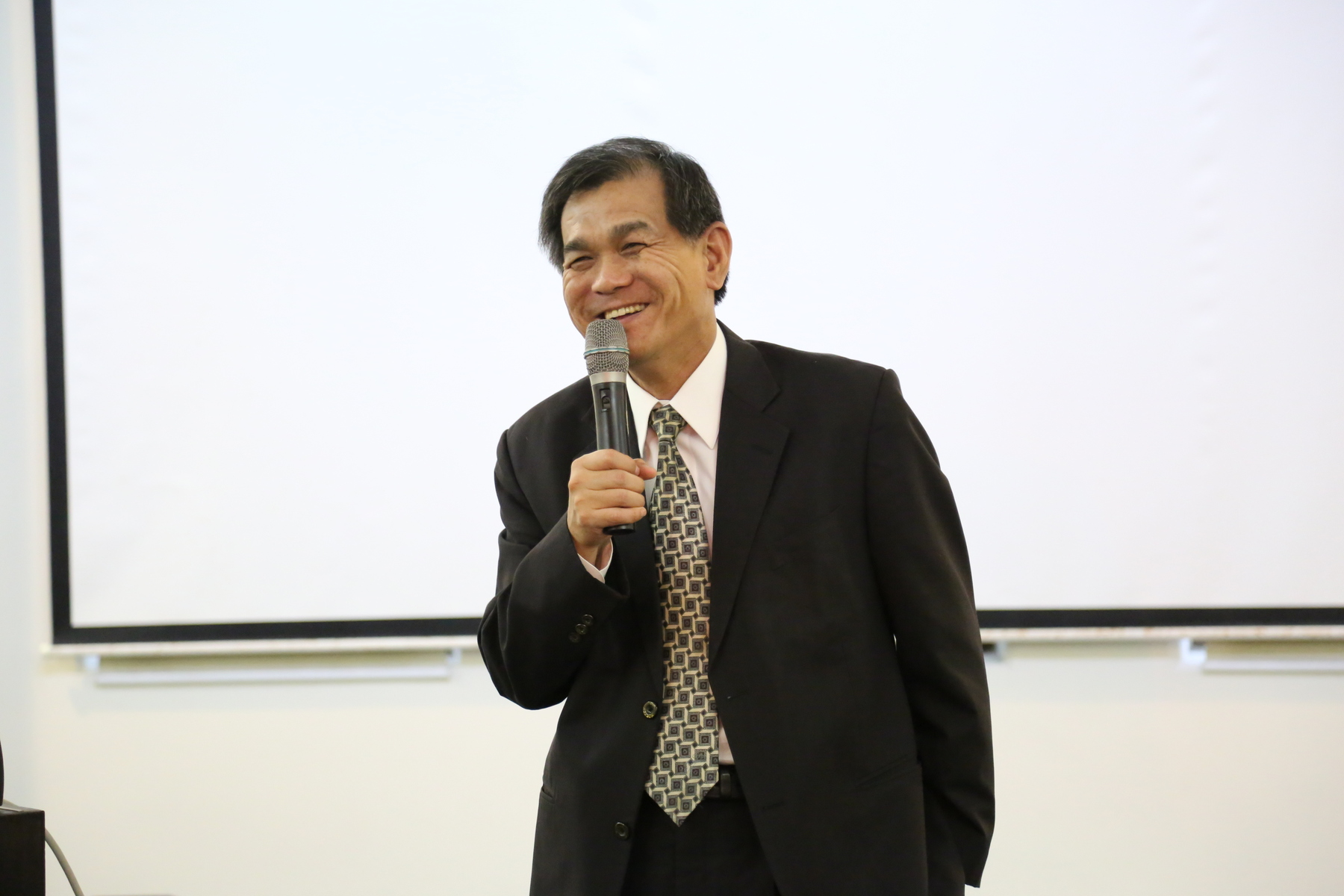 楊弘敦校長圖片