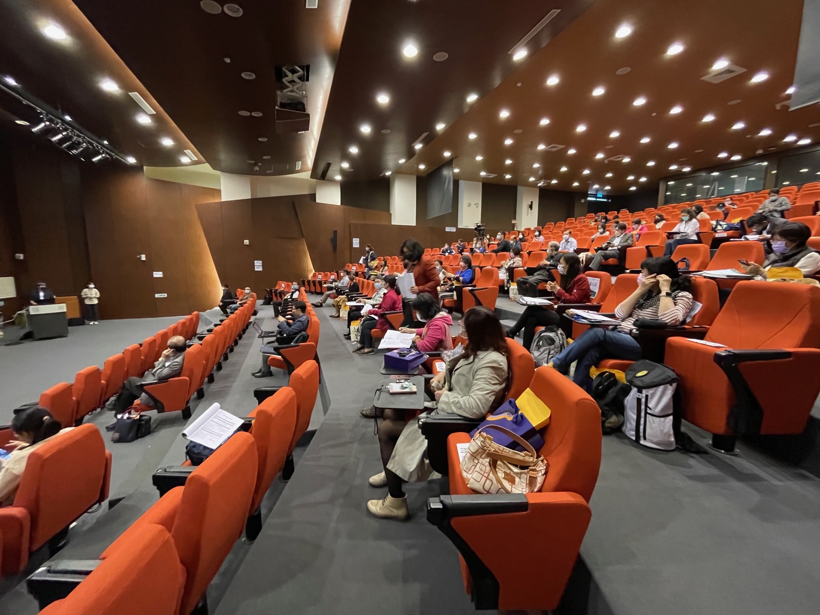 Literary Conference in tribute to Hakka novelists Chung Li-he and Chung Tie-min triggers interdisciplinary analysisImage