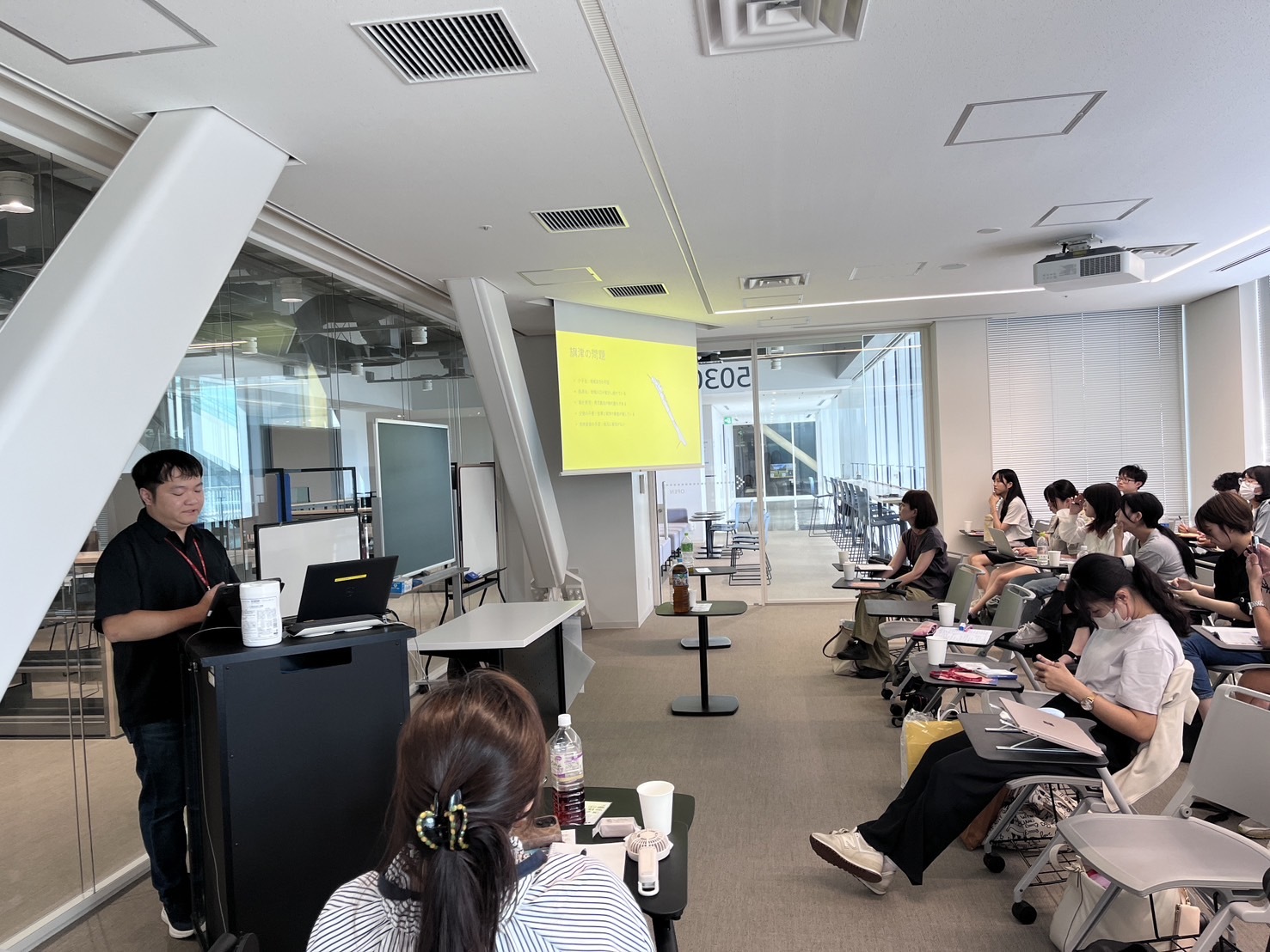 Participated in classroom exchanges at Kanagawa University.