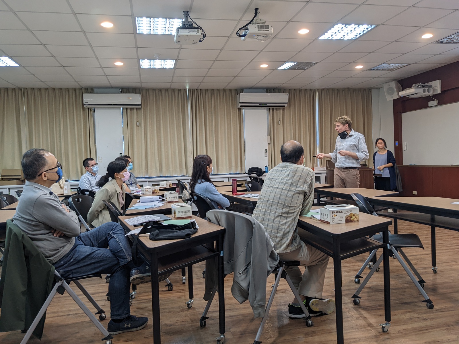 Workshop to help promote bilingual education in College of ScienceImage