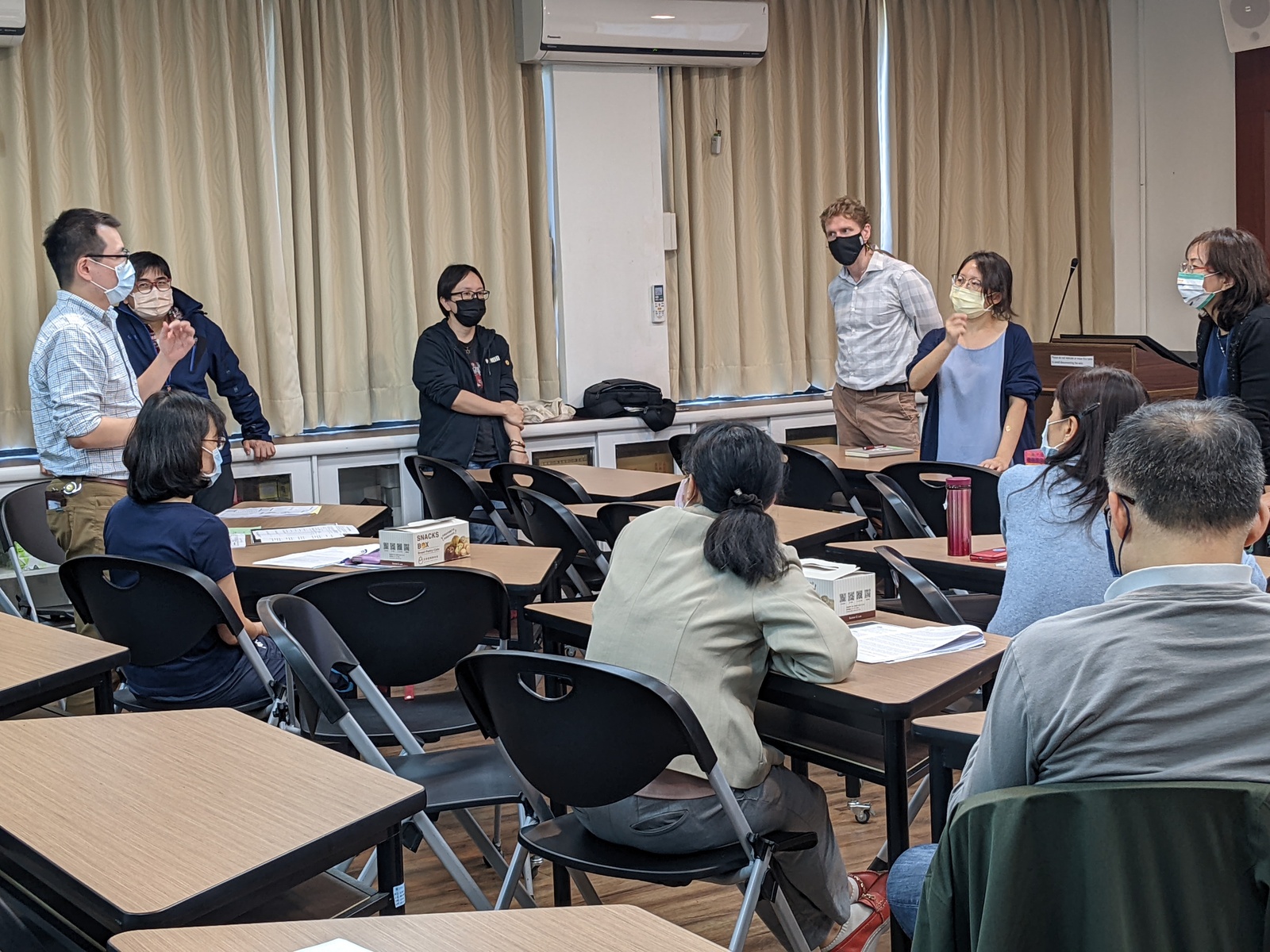 Workshop to help promote bilingual education in College of ScienceImage