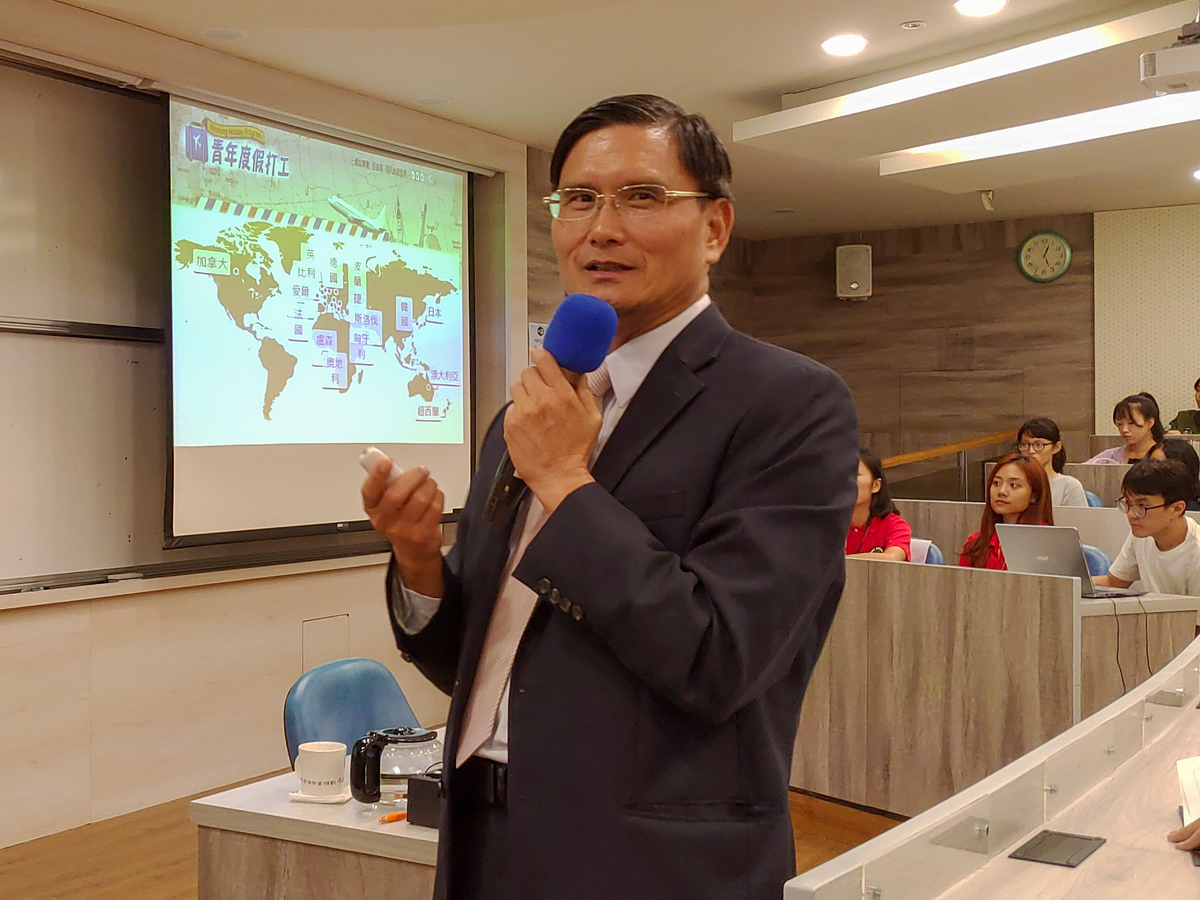 Director-General William Heng-sheng Chuang of the Southern Taiwan OfficeImage