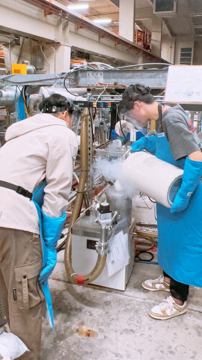 The research team from NSYSU's Aerosol Science Research Center conducted collaborative experiments at the SLAC National Accelerator Laboratory in the United States.Image