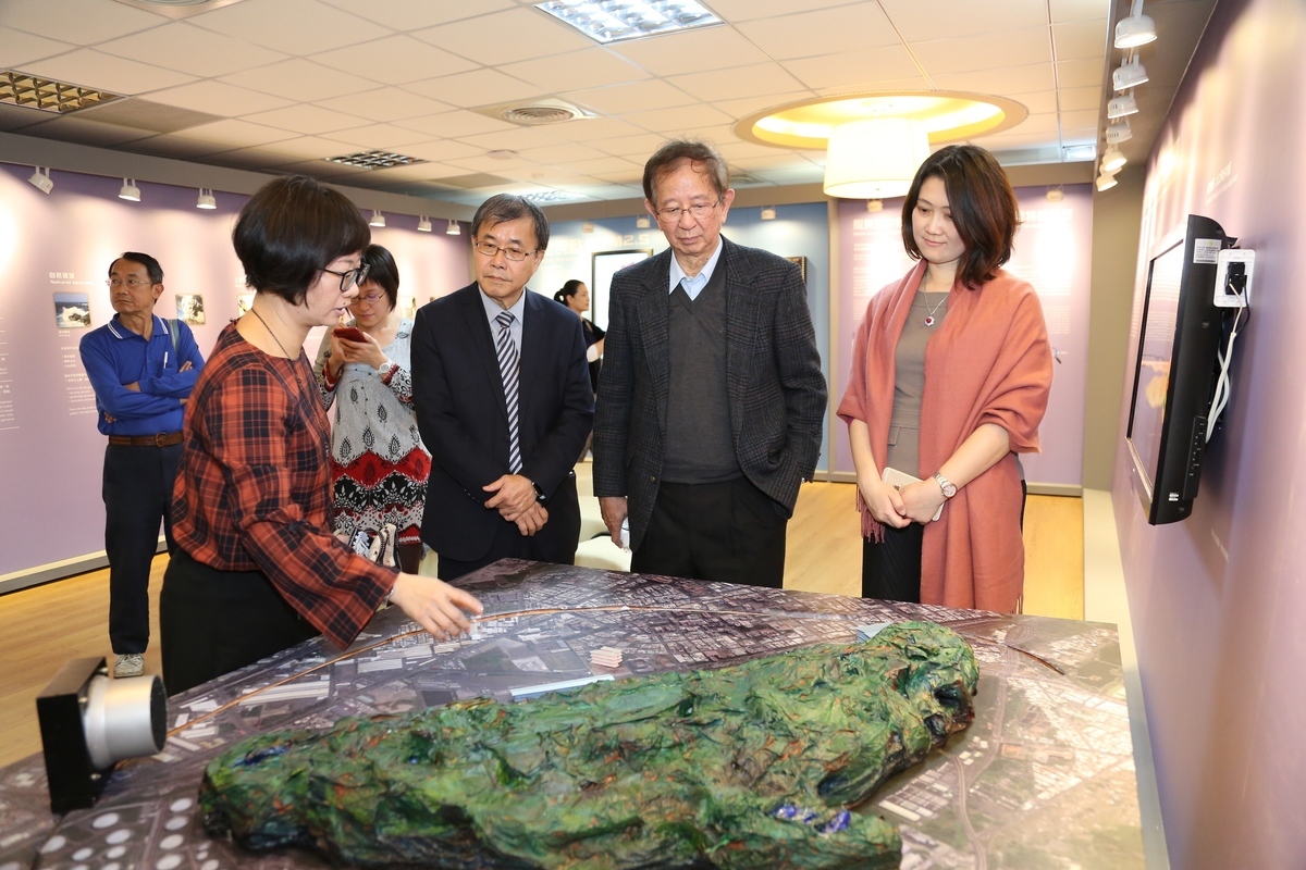 A special exhibition on PM 2.5 by ASRC (Image by NSYSU)Image