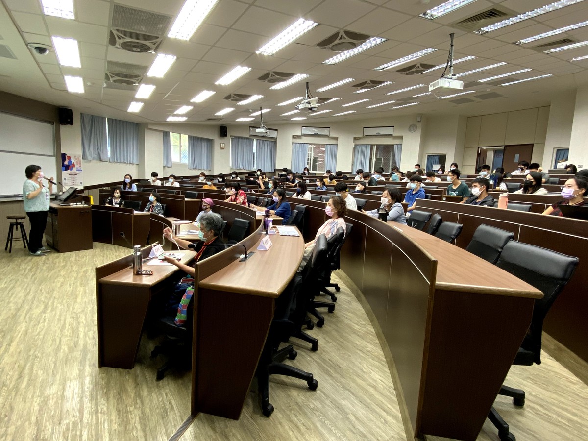 NSYSU organizes 2021 Women and Leadership Forum to nurture female leadersImage