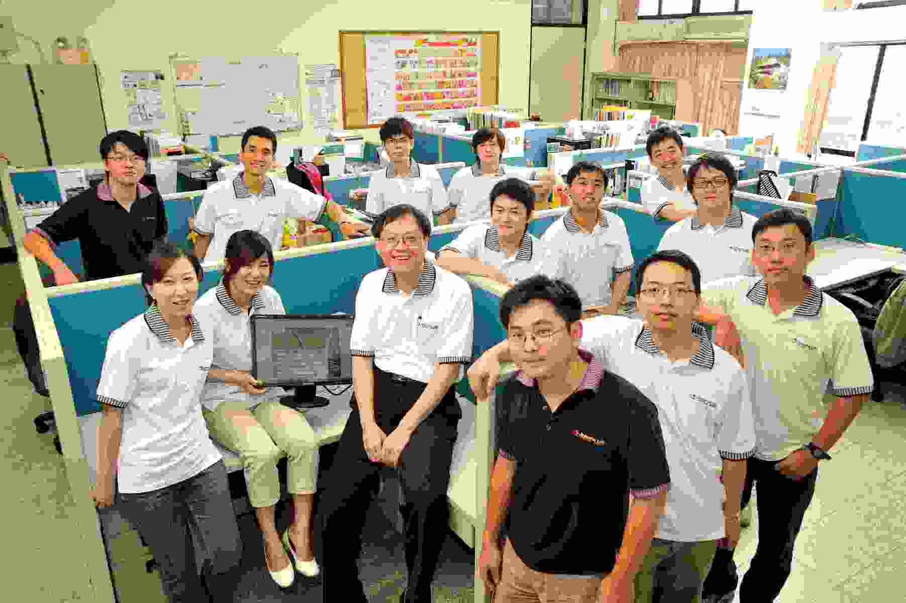 中山大學天線實驗室團隊圖片