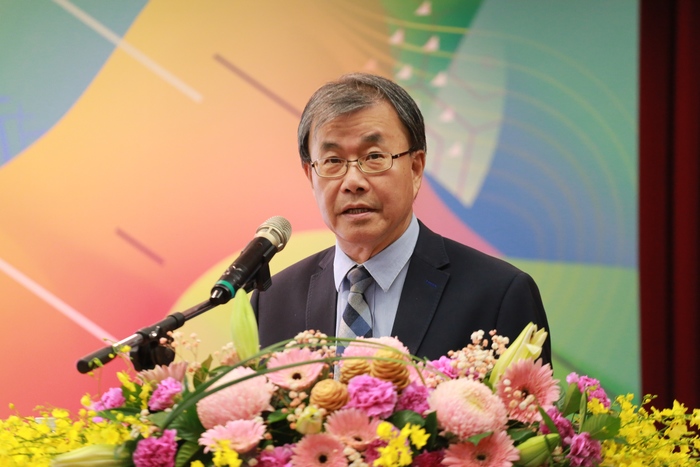 NSYSU President Ying-Yao Cheng said, that information security has been an issue of concern to the Ministry of Education in recent years; NSYSU is also investing its resources in this field. Big data, Internet of Things, AI technology have recently made their appearance, thus, besides law regulations, new protection systems and technology have to keep up with the times.Image