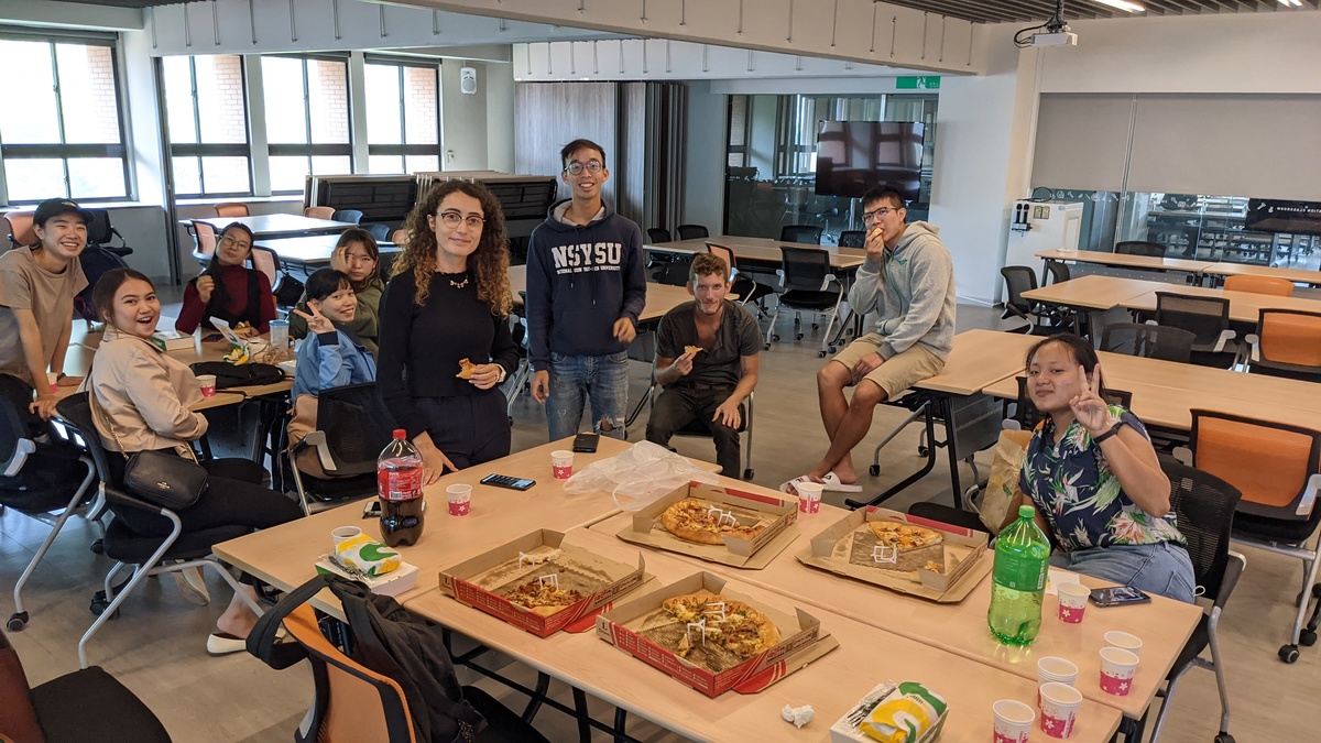 English Table creates bilingual environment on campusImage