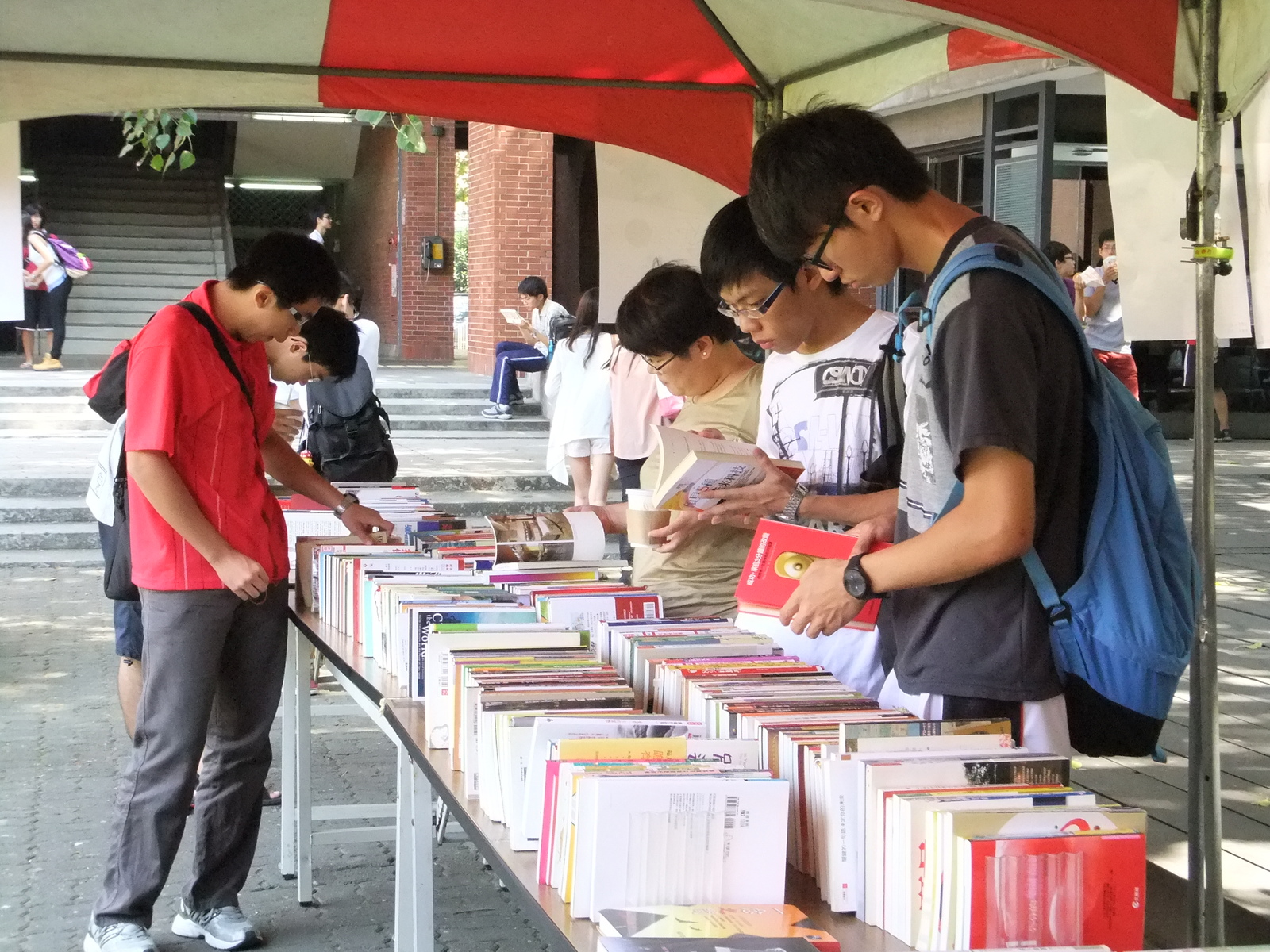 好書義賣圖片