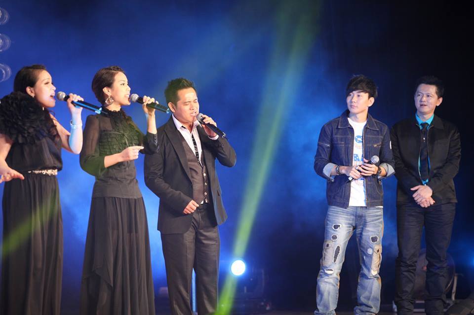 歐開合唱團圖片