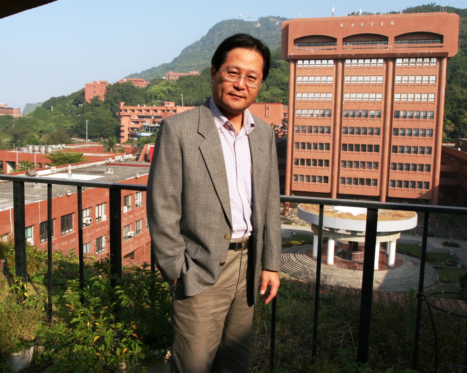 材光系黃志青講座教授圖片