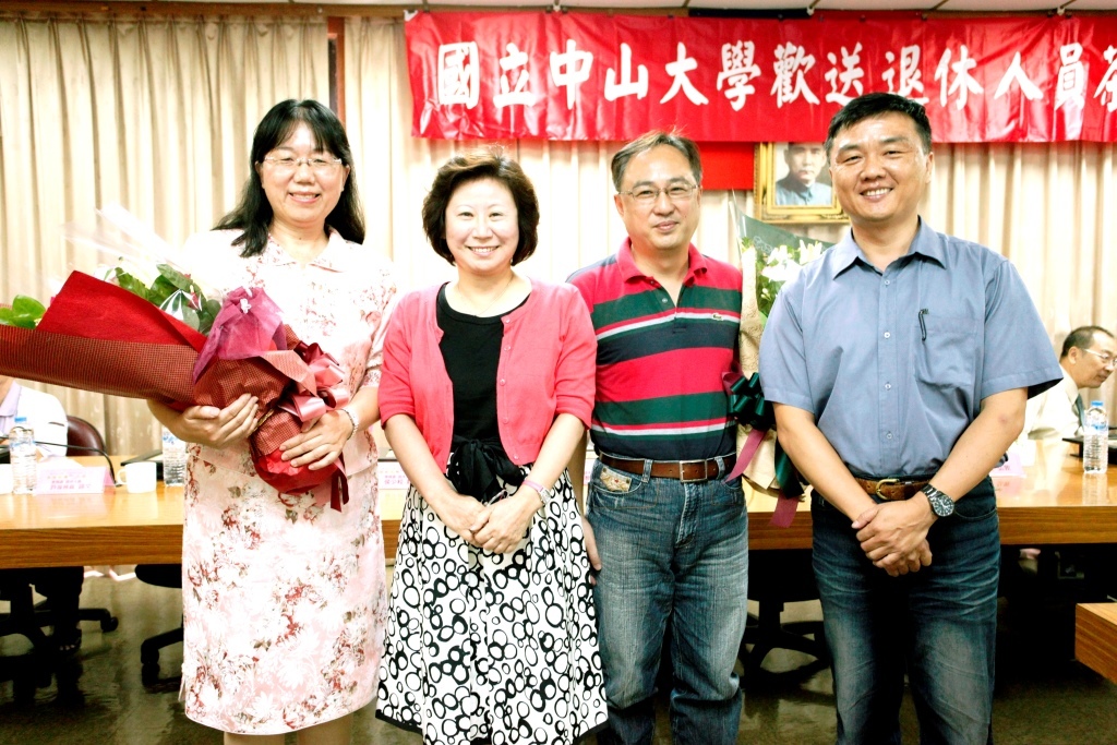 學務處劉定一教官(右二)圖片