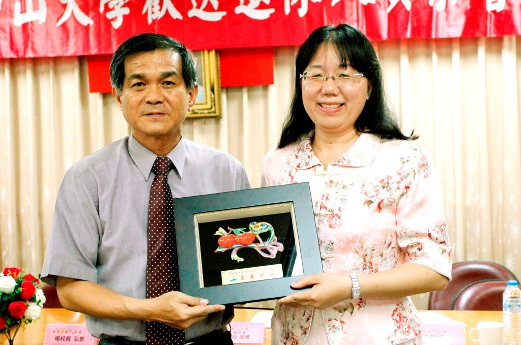 學務處侯靜宜少校圖片