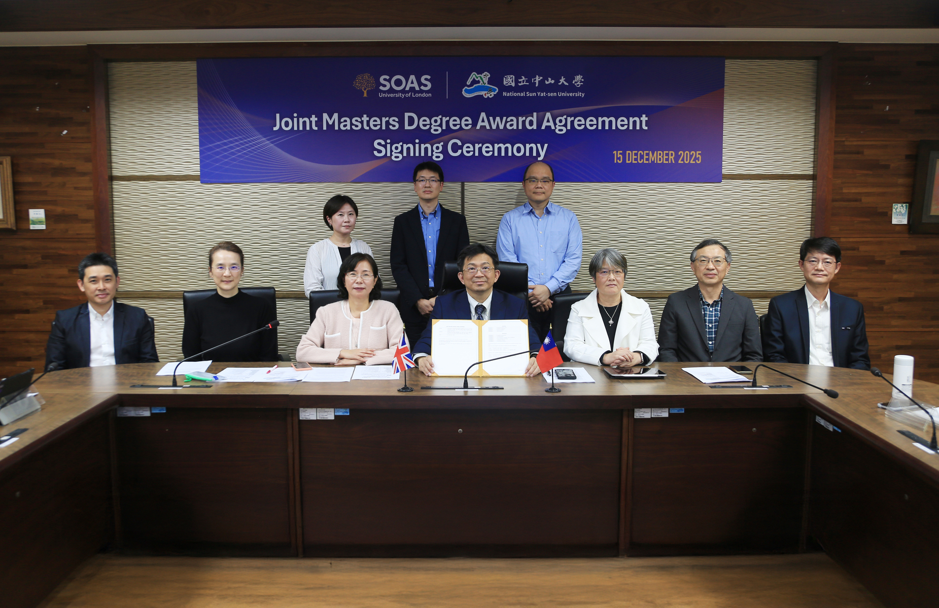 National Sun Yat-sen University (NSYSU) and the SOAS University of London (SOAS) formally signed the "Joint Master Degree Award Agreement" via a Kaohsiung–London video conference led by their respective presidents.Image