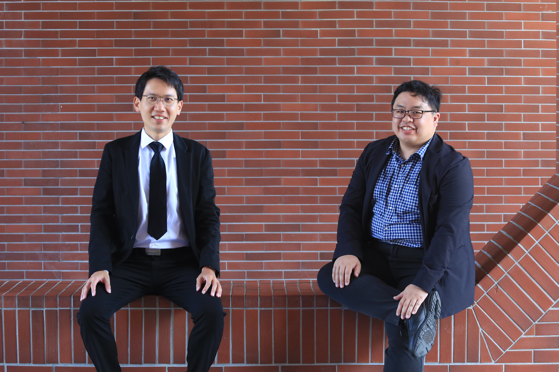 Two outstanding scholars, Hsuan-Hung Liao and Cheng-chau Chiu from the Department of Chemistry at NSYSU, are honored with the Ta-You Wu Memorial AwardImage