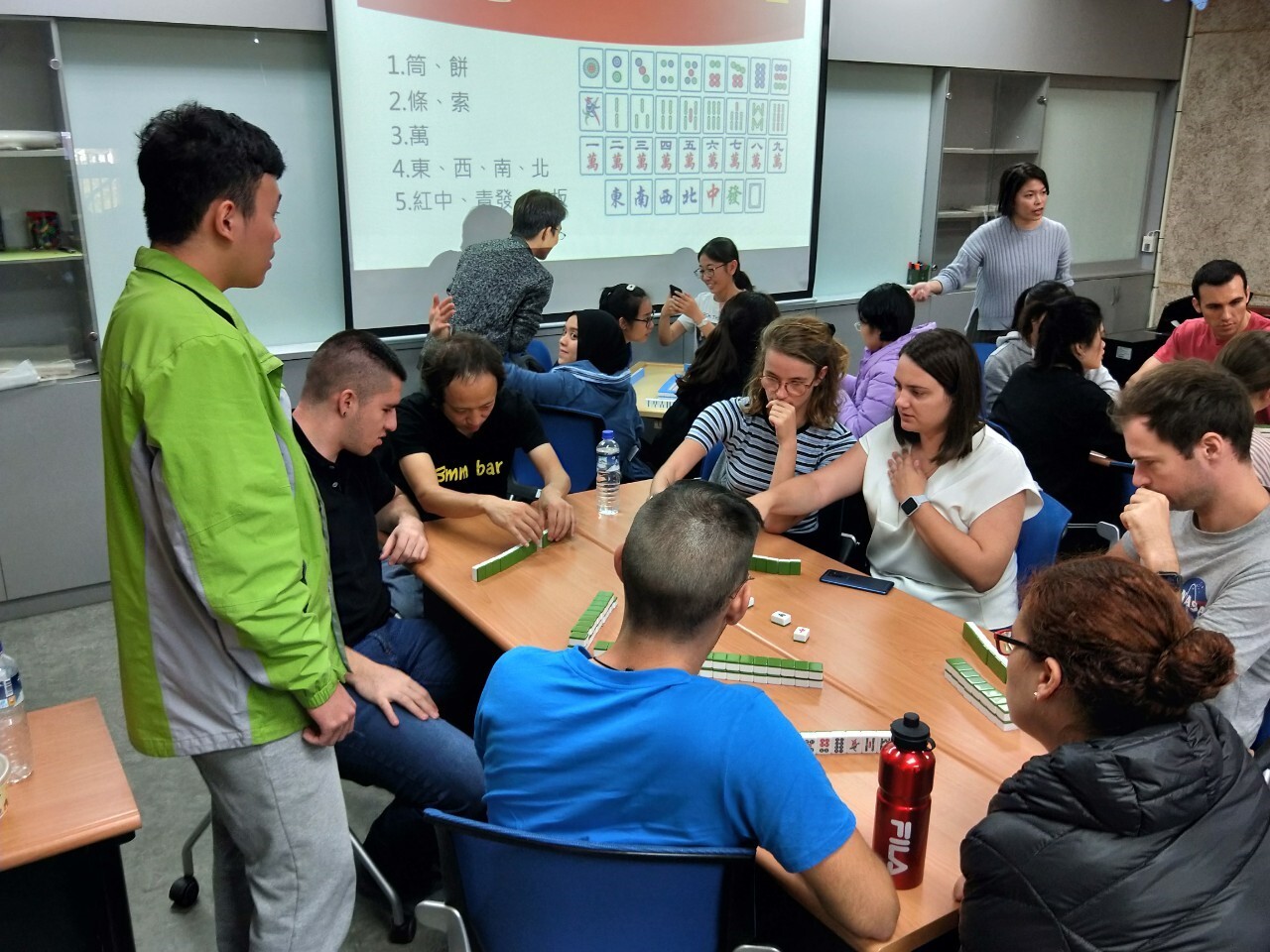Chinese Language Center introduces international students to Spring Festival activitiesImage