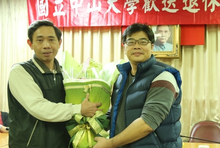 105年度上半年歡送退休人員茶會圖片