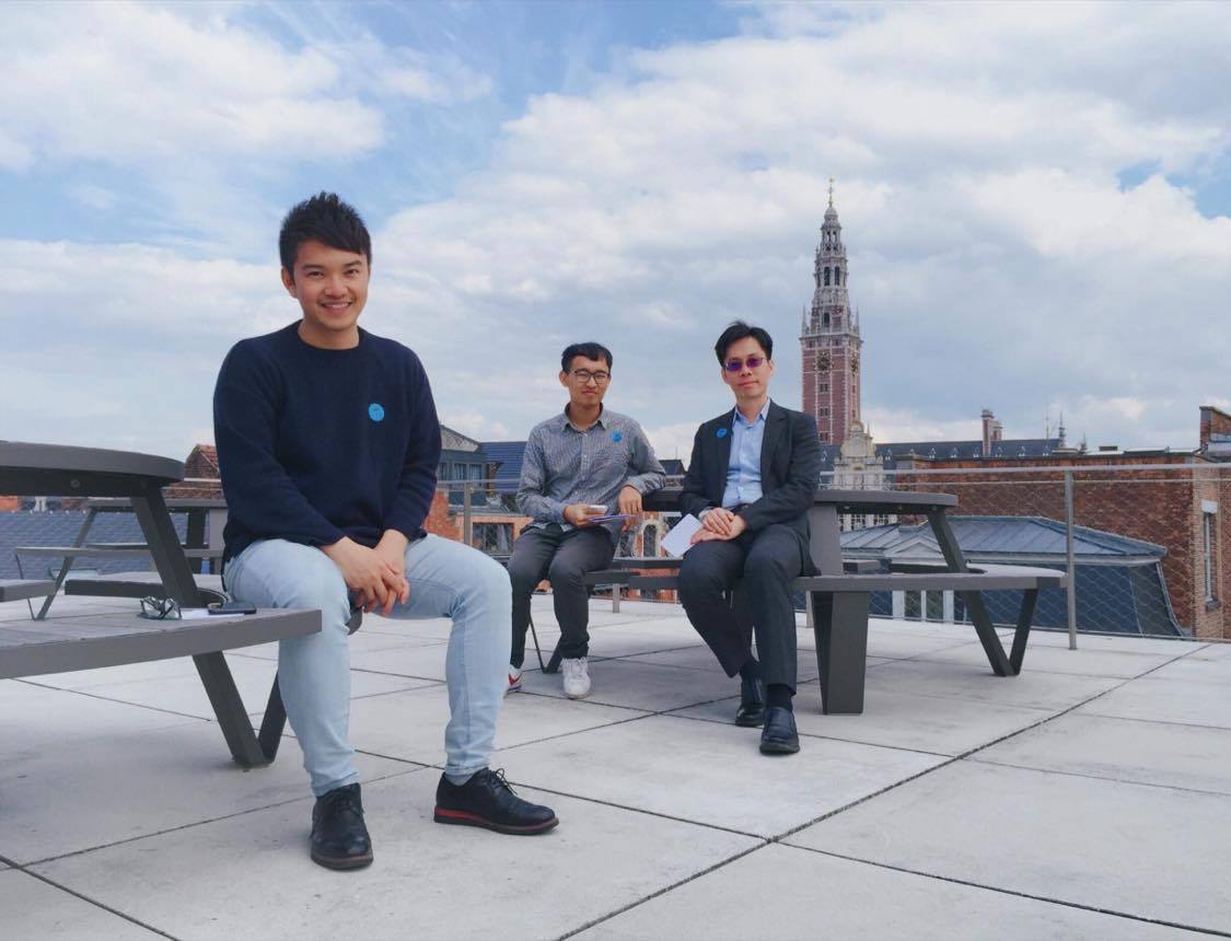 From the left are Hsien-Ming Lin, Juin-Chi Lin (student of double PhD program between IPS, NSYSU, and Institute for Media Studies, KU Leuven), and Director of IPS Professor Frank C.S. Liu.