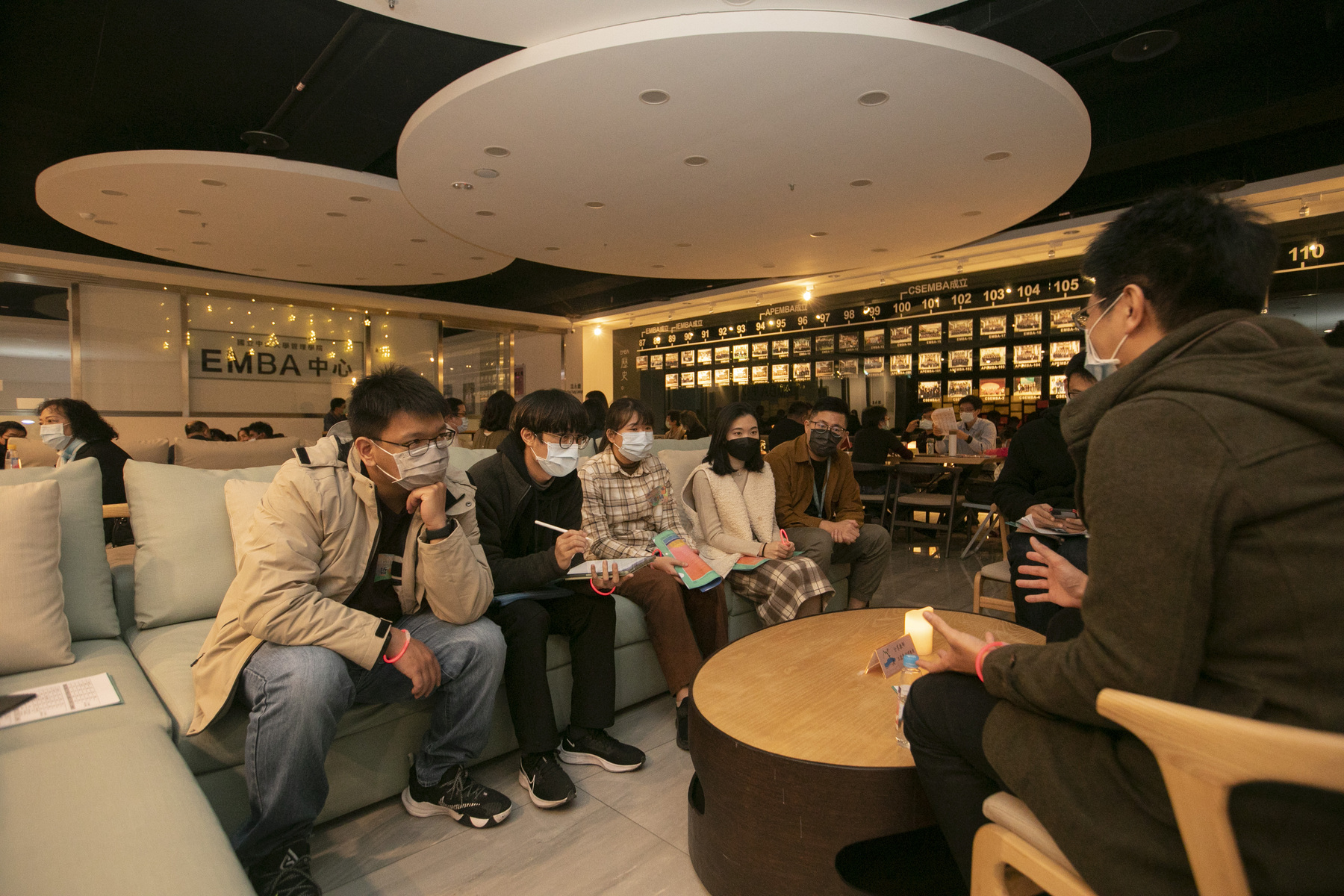 Exchange and sharing to support and guide young scholarsImage