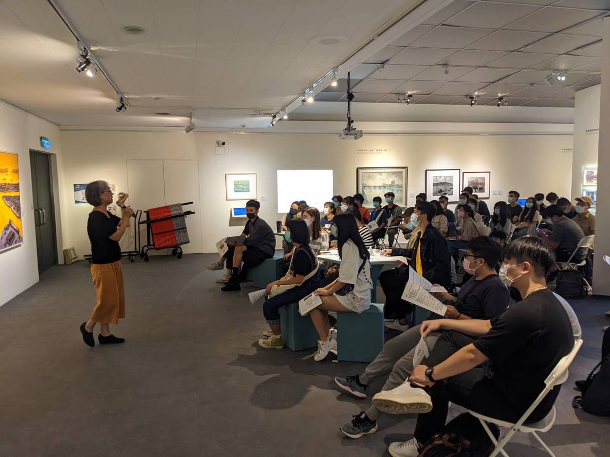 The students of the course visited the Reading Landscapes: Time Travelling with Museum Collections exhibition, with the Curator and Director of the R&D Department Chieh-Yin Lo as the guide.Image