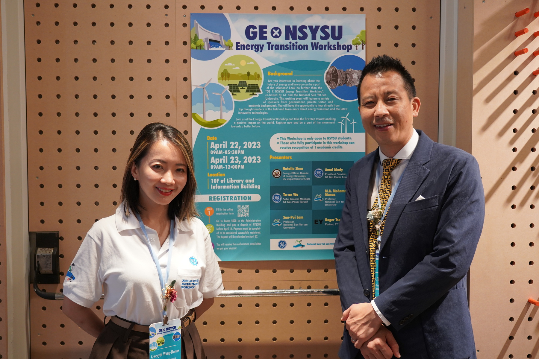 Julius Tsai, the AIT Kaohsiung Branch’s Public Affairs Officer (right), and Gwenyth Wang-Reeves, the Engagement Director of General Electric Taiwan (left).
