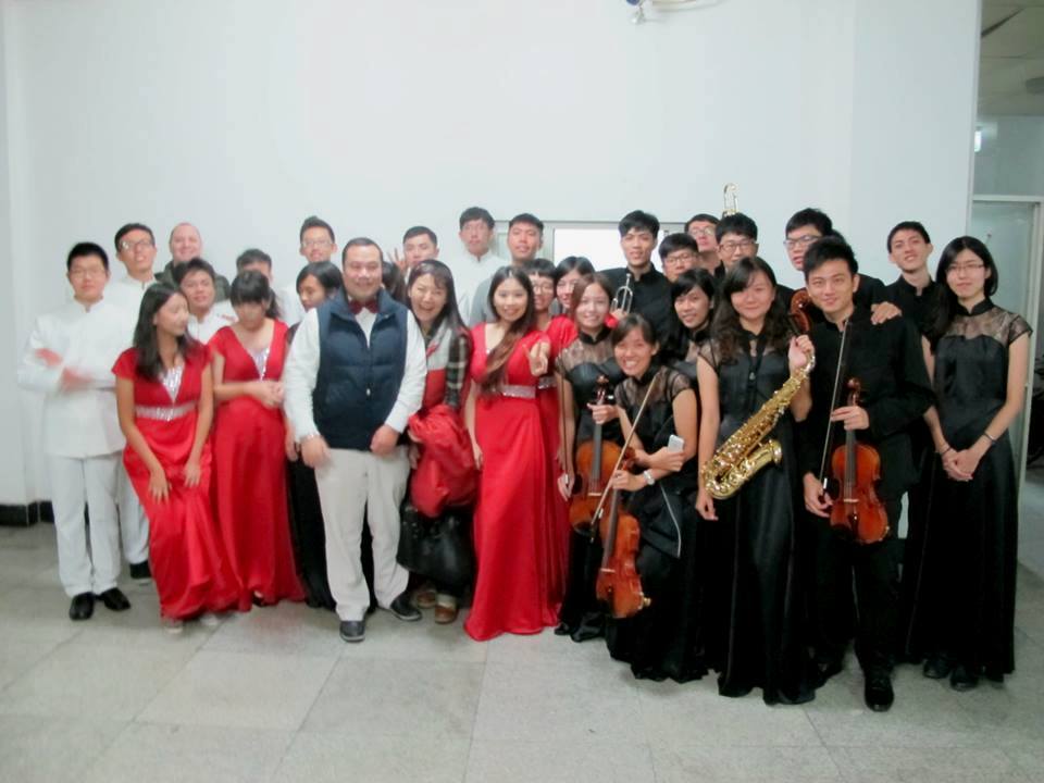 台灣中山大學樂團全體合影圖片