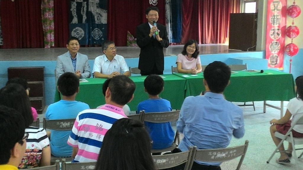 張鴻熙理事長於廣興國小致詞圖片