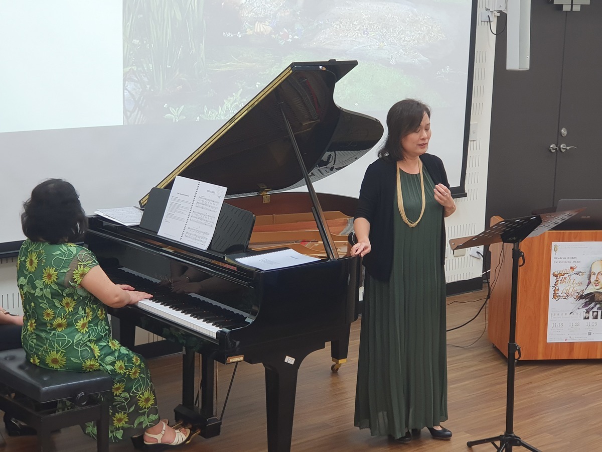 Vocal performance by Dr Jung-Ying Lee (on the right) and piano performance by Dr Chiung-I Huang