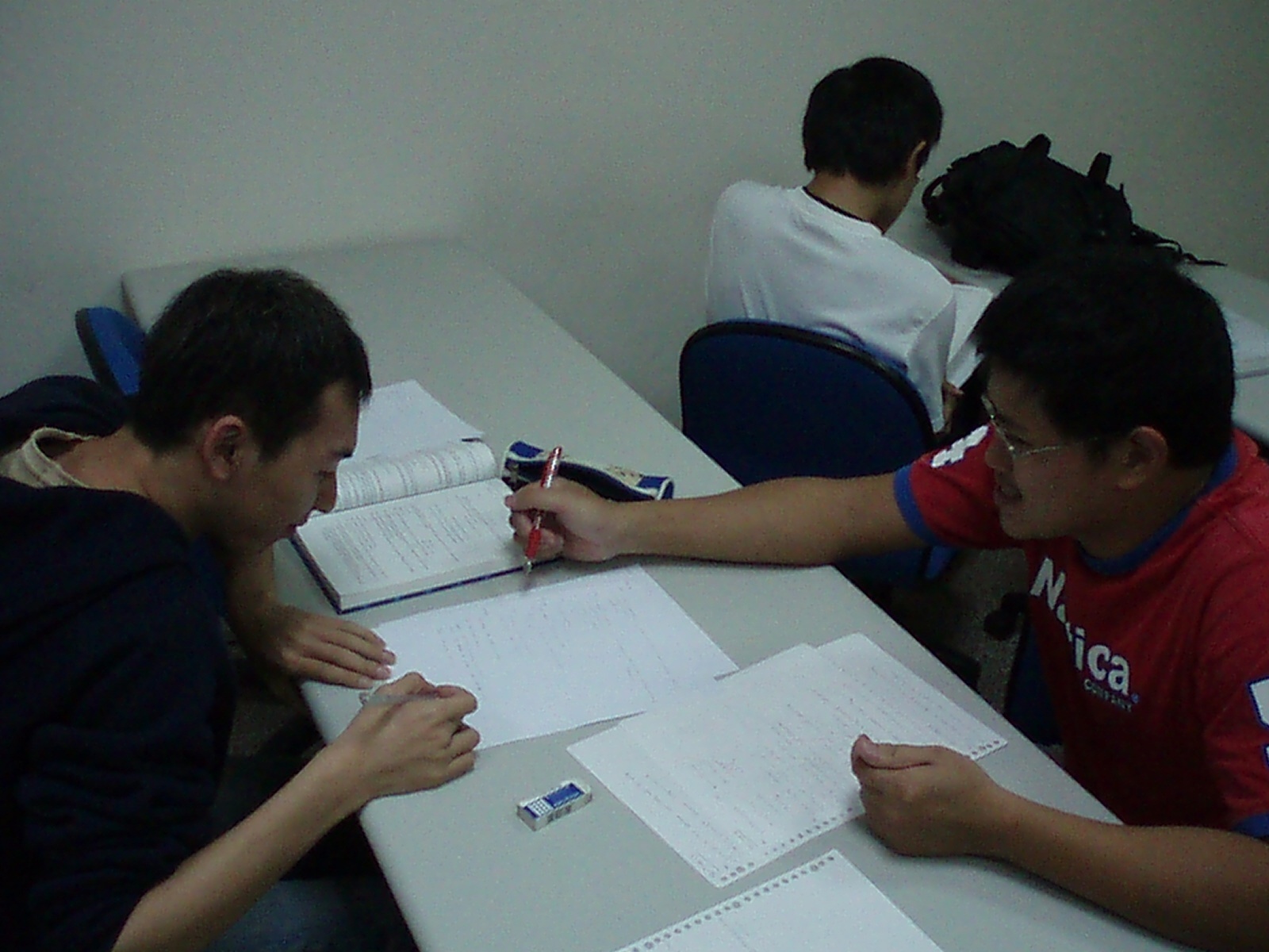 學習輔導角落，助教提供課業輔導圖片