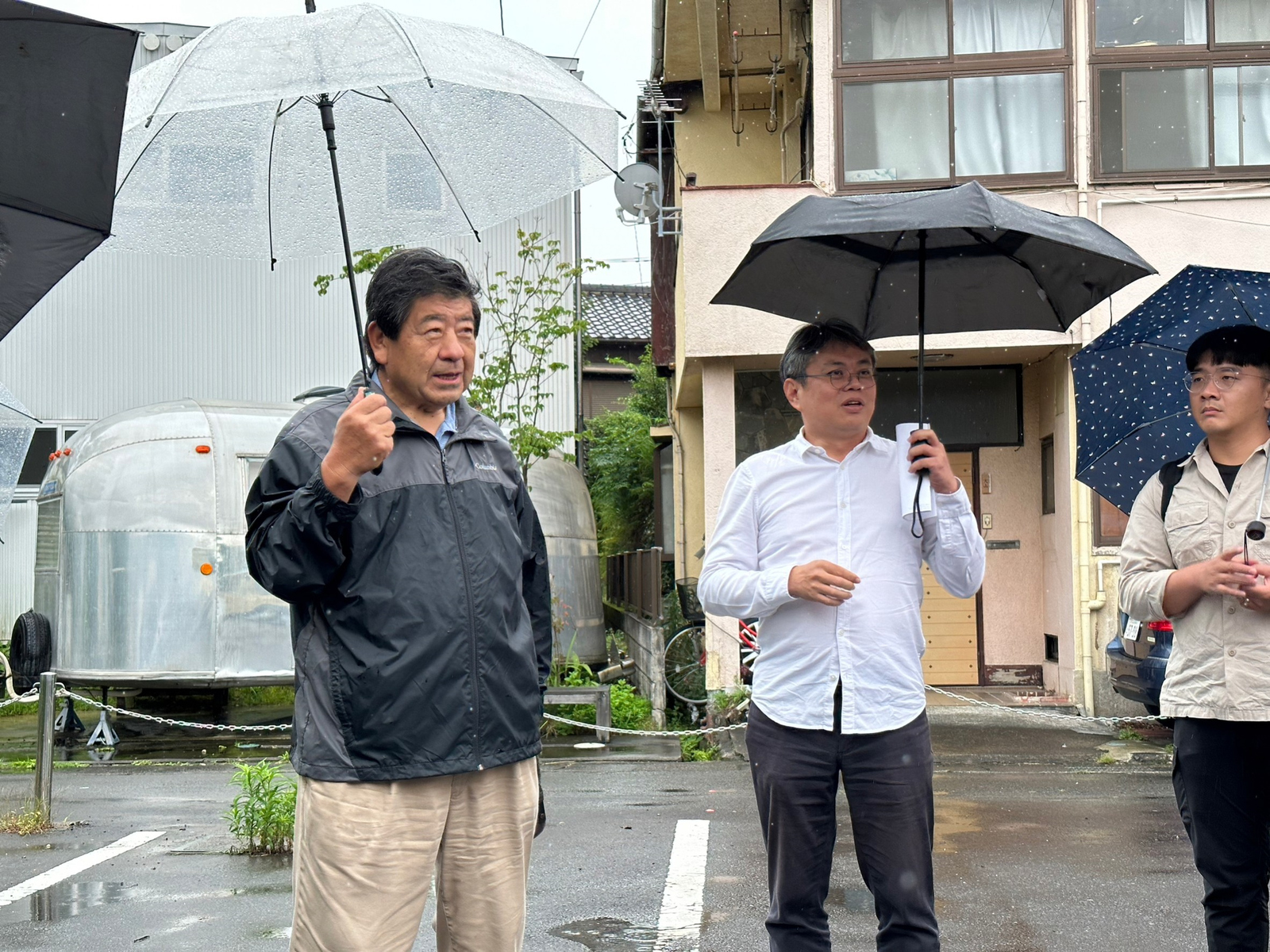 Dr. Toyohiro Watanabe, the founder of Groundwork Mishima, explained the history of the Genbe River