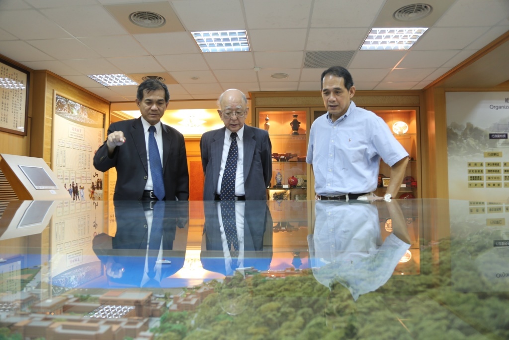 揚校長簡介中山校園圖片