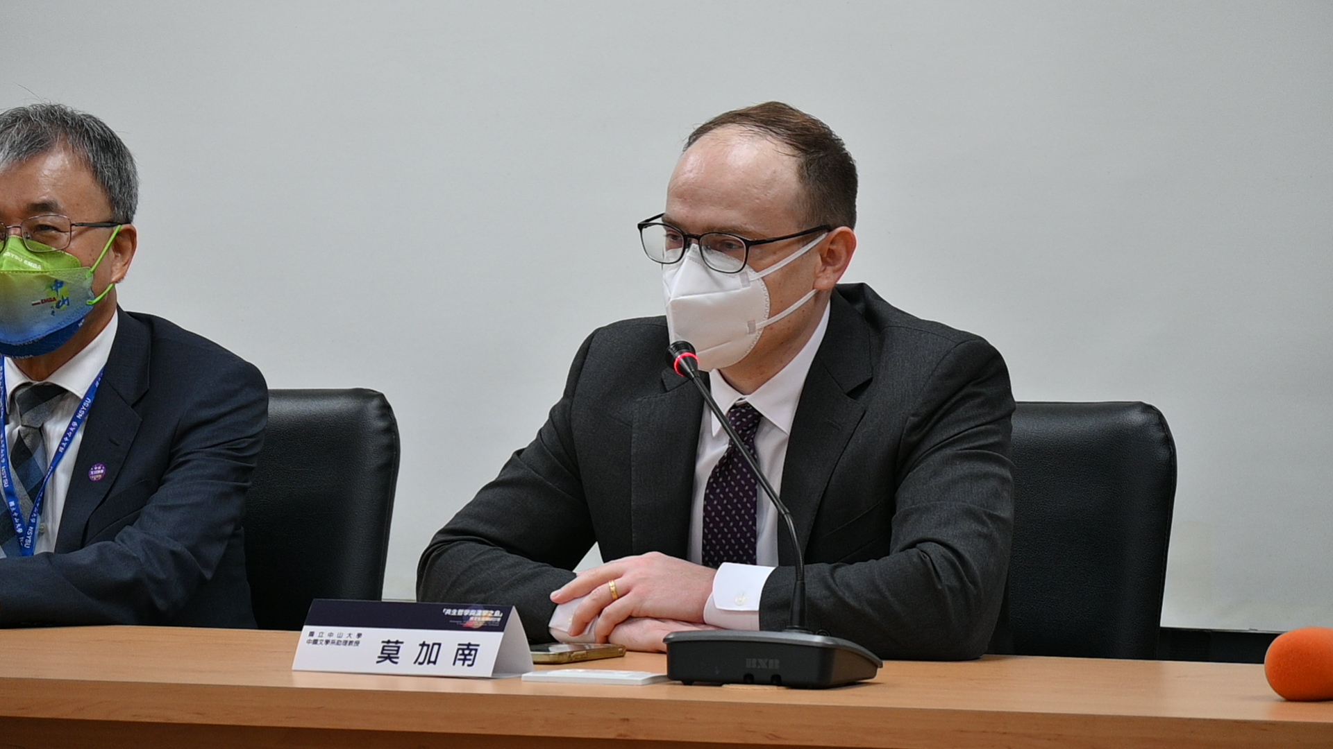 Mark Frederick McConaghy, the project leader, Assistant Professor of Department of Chinese Literature provided opening remarks