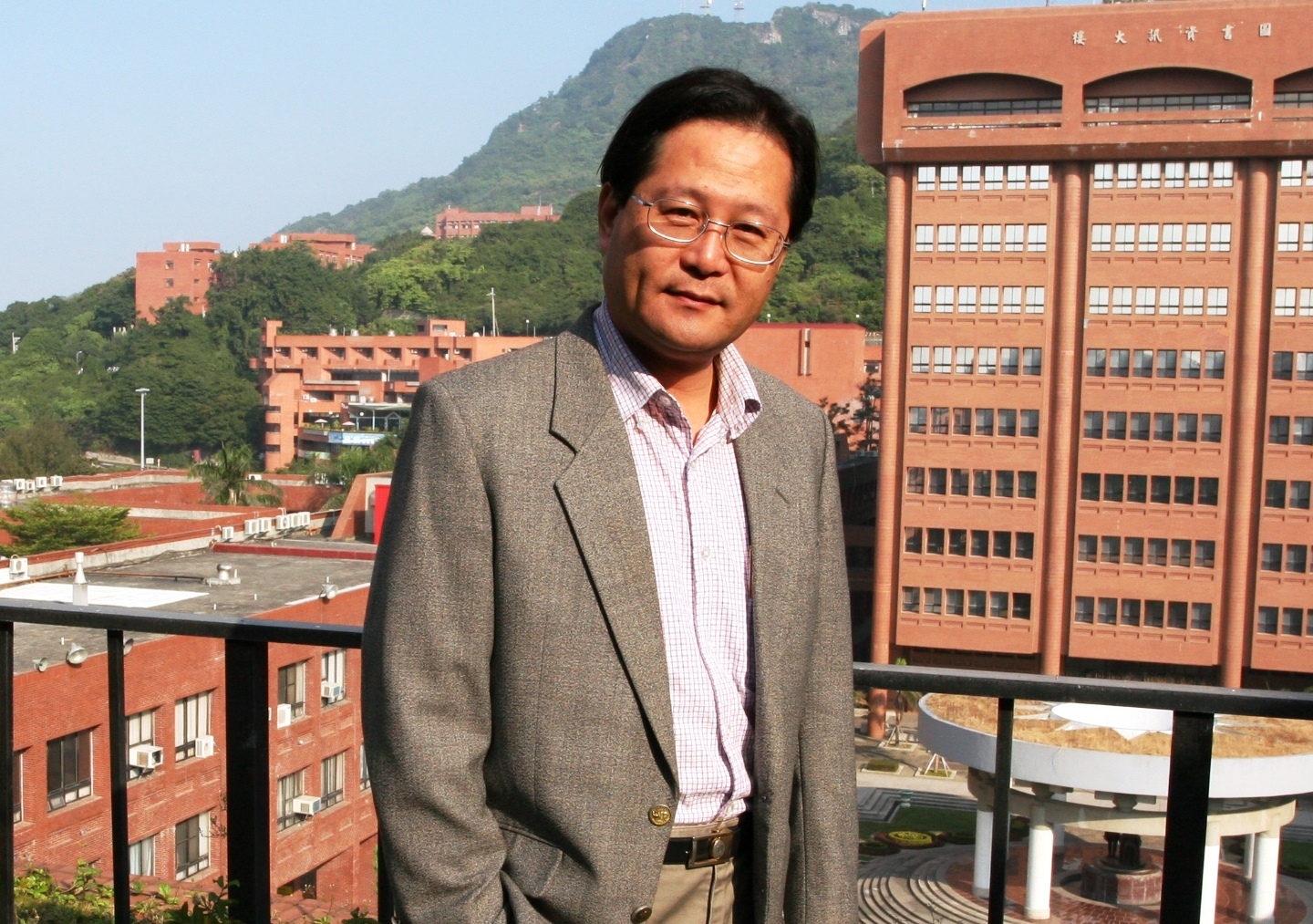 黃志青教授圖片