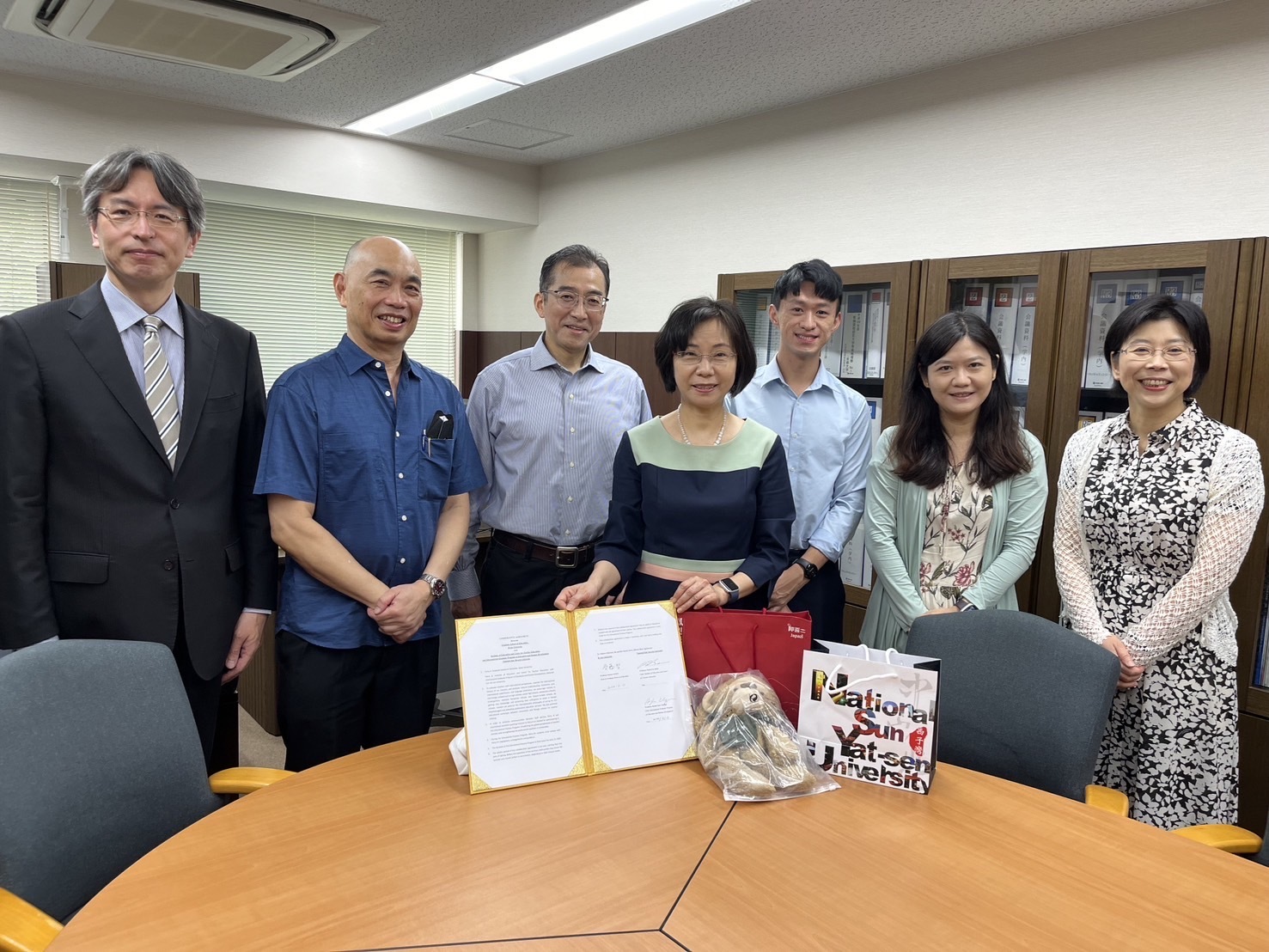 NSYSU and Kyoto University signed a cooperation agreement.