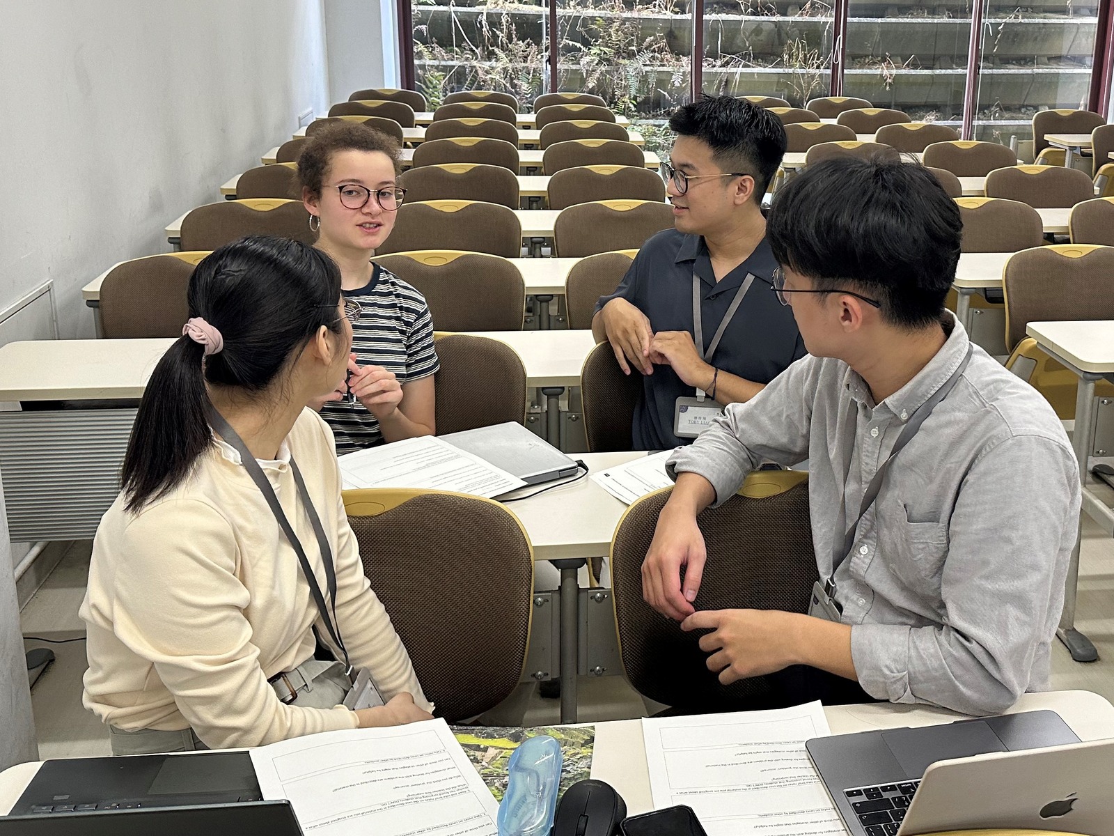 Course discussions between students from the two universities.