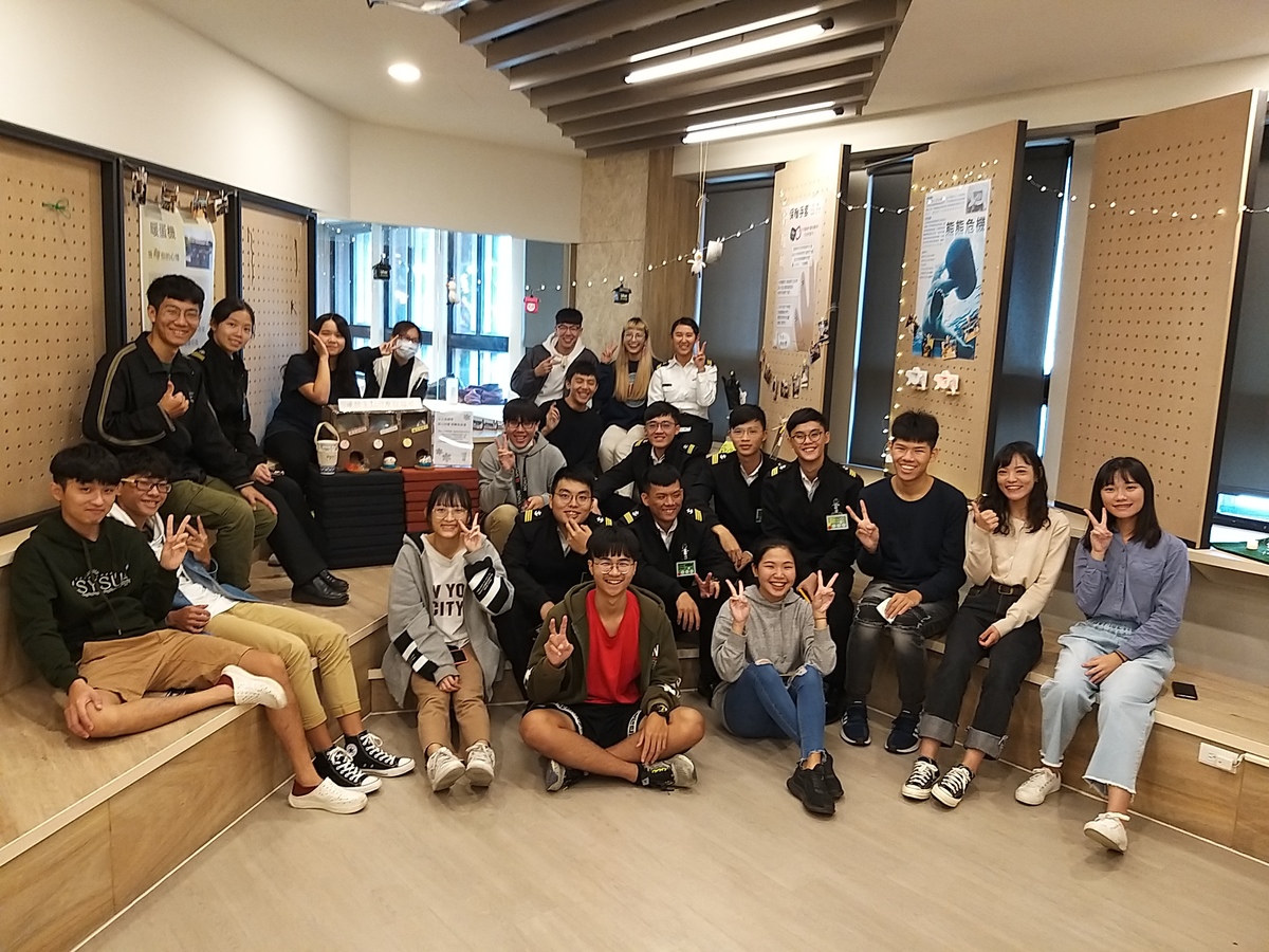 NSYSU organized a design exhibition – “Temperature sensor: Starting from love” to display students’ designer works.