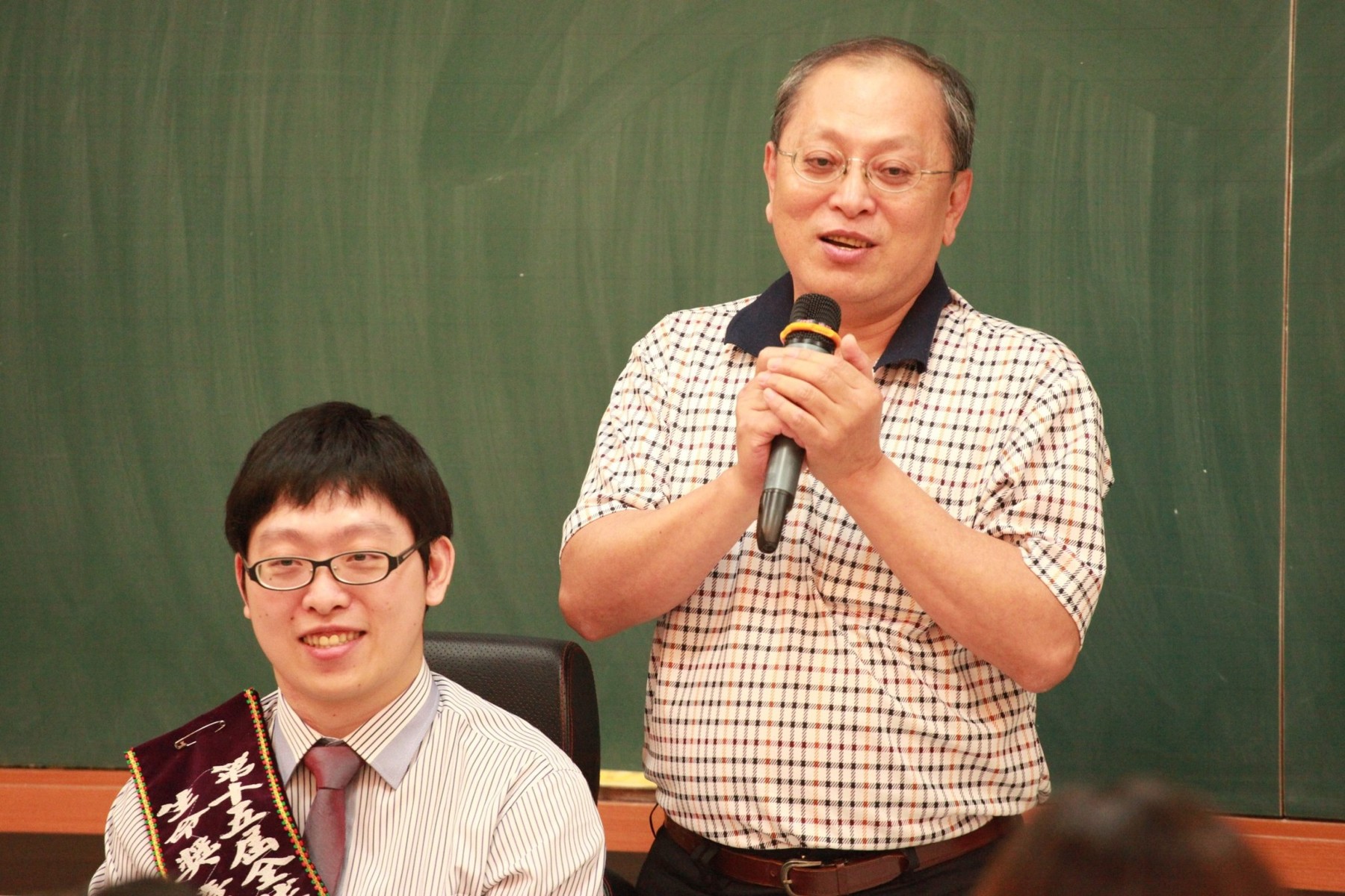 易嘉與父親圖片