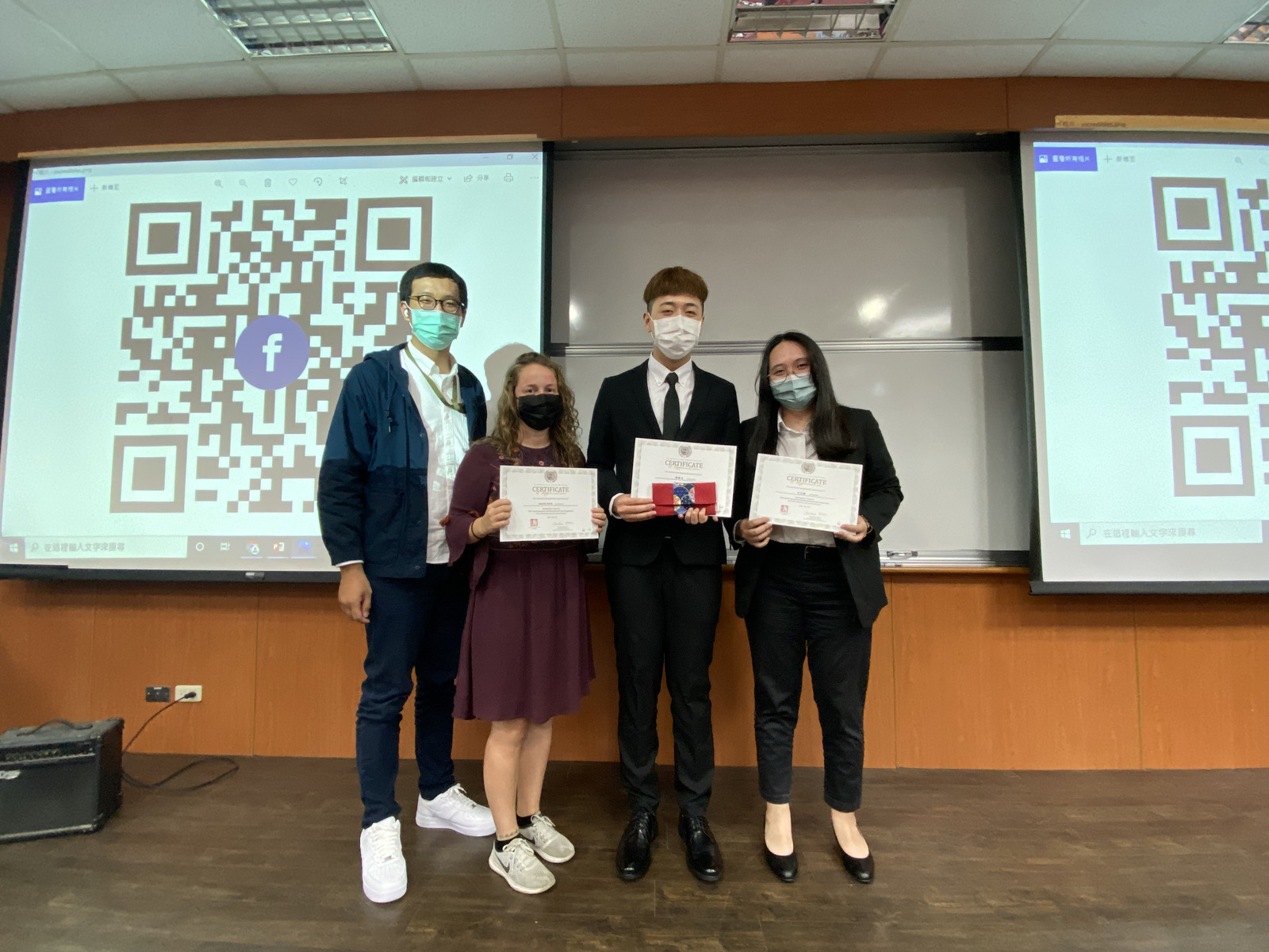 Runner up: the Wenergy team with Executive Director of HeartTalk Design，Mr Jia-Ming TaiImage