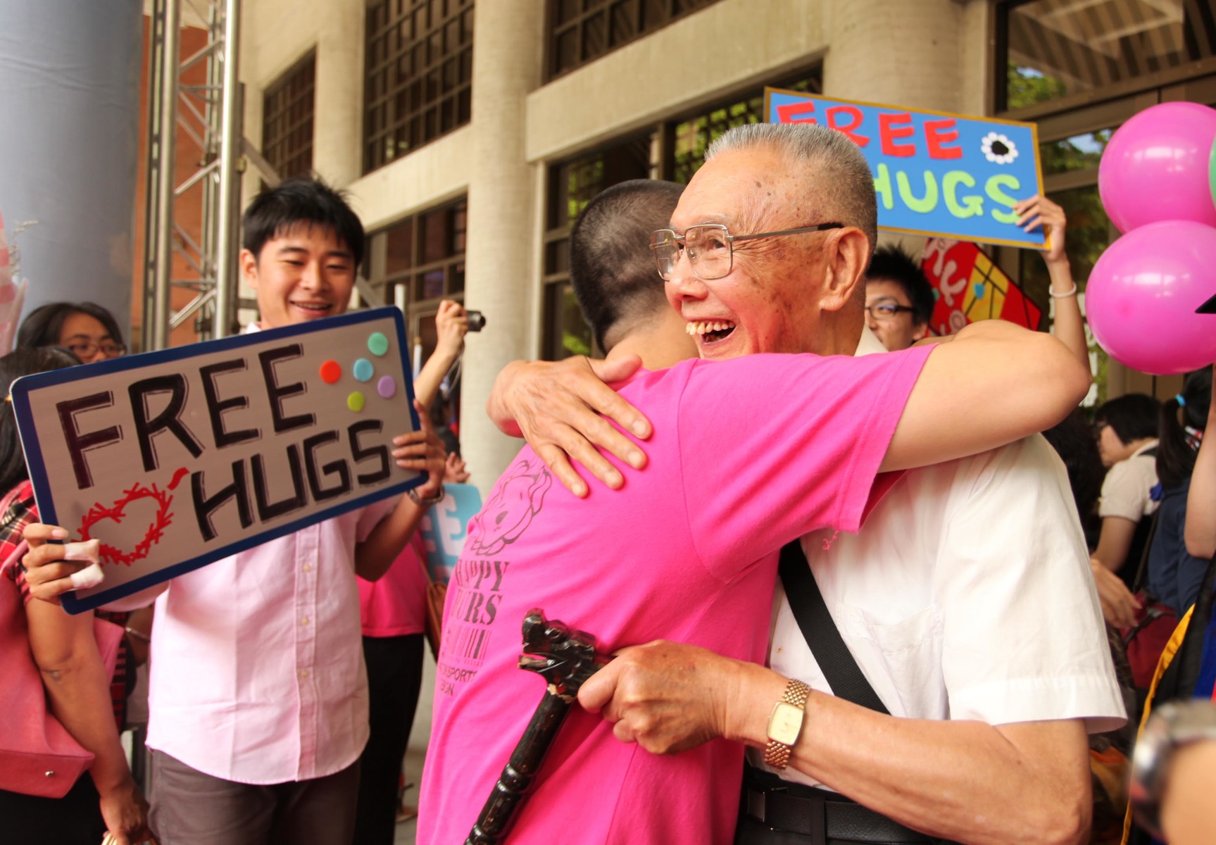 Free Hugs抱到飽圖片