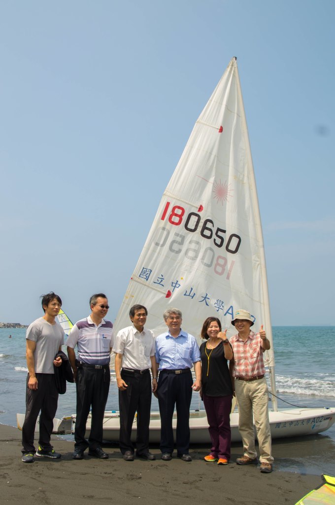 西子灣「海上三鐵」 民眾搶鮮體驗圖片