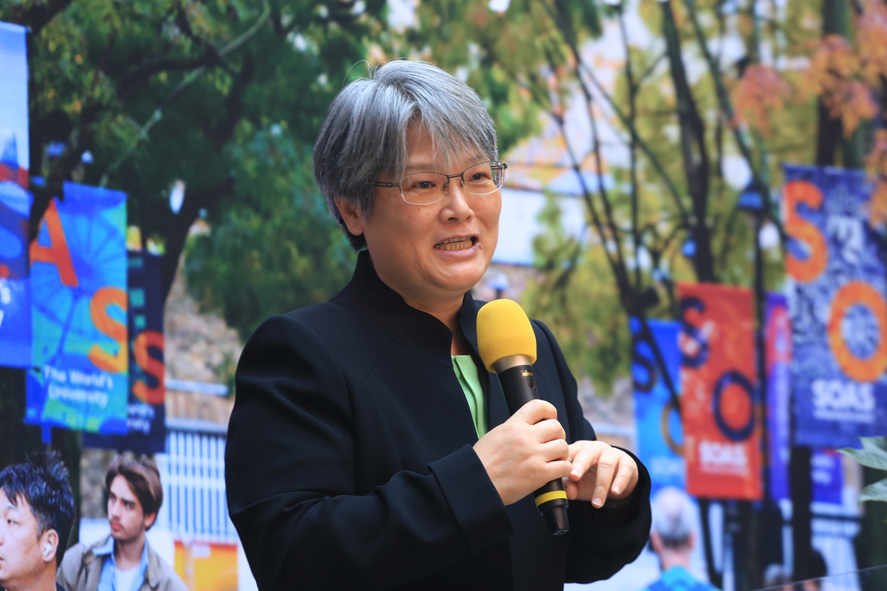 Mei-Hua Chen, Dean of the College of Social Sciences, noted that the Global Citizenship Joint Master Degree Programme charges a tuition fee of only GBP £13,000 (approximately TWD $550,000), and offers 6 full scholarships and 12 partial scholarships. The curriculum is designed to cultivate professionals with a global citizenship perspective and the ability to address complex contemporary issues.Image