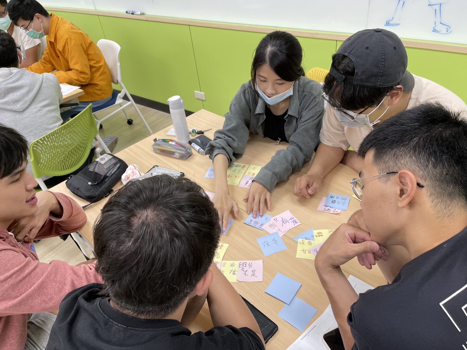 Associate Professor Chin-Ping Yu of the Department of Photonics has been conducting “A study of the effects of creative problem-solving instruction on creativity of engineering undergraduate students: using "Creativity via Information Technology Applications" course as an example”.