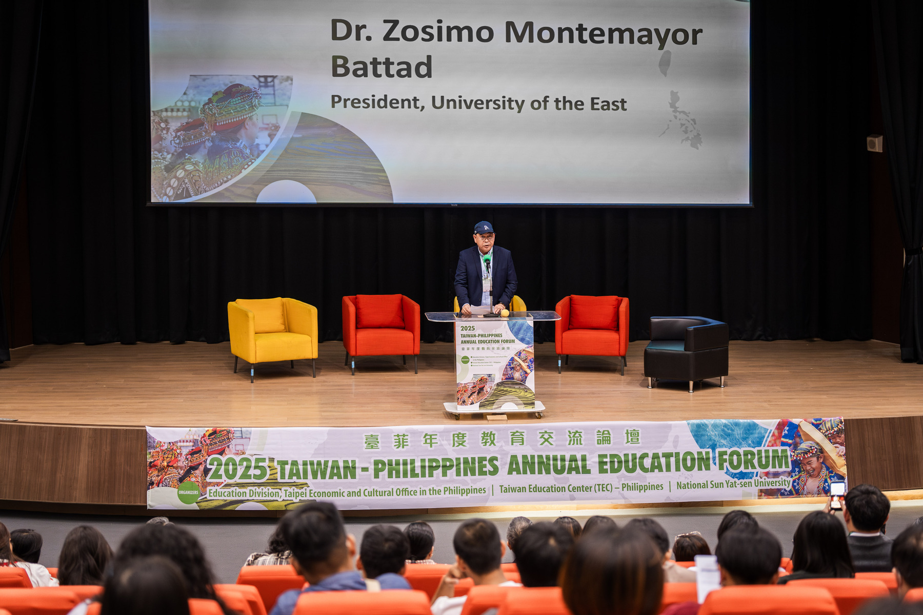 Philippine delegation representative President Zosimo gives remarksImage