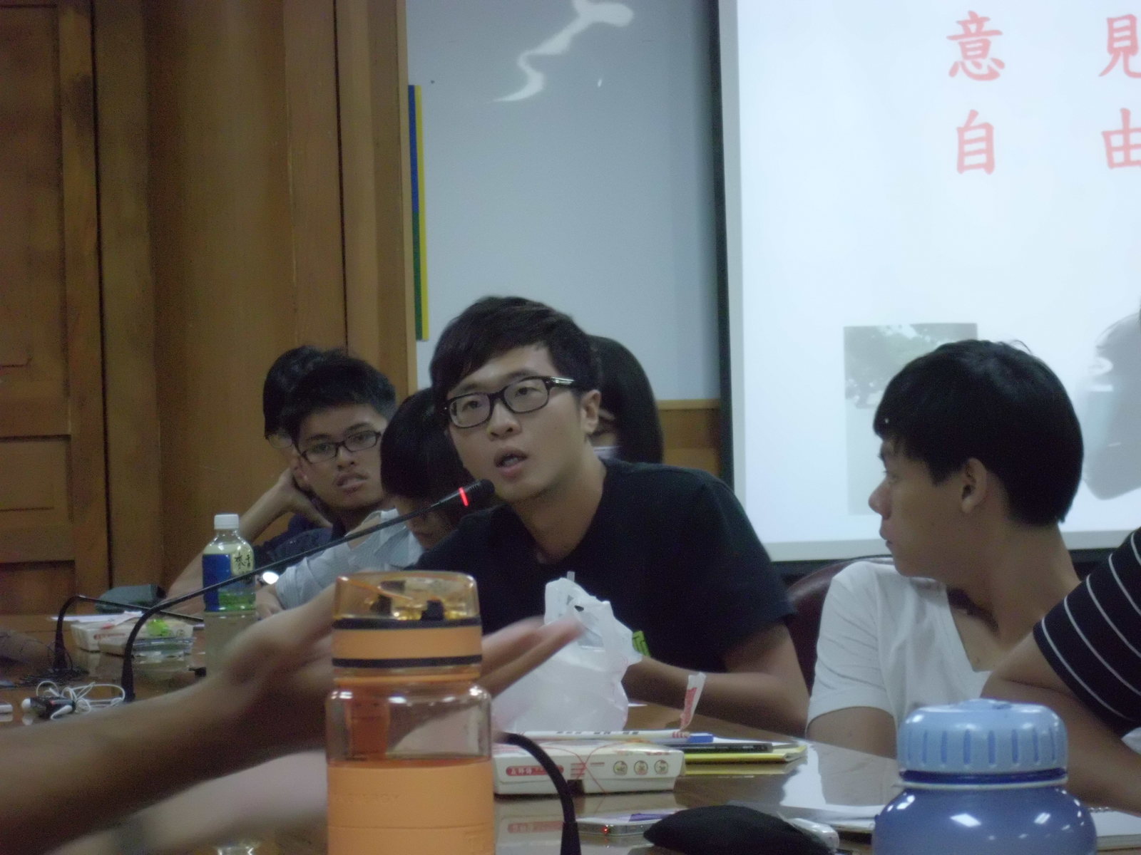 學生發表意見圖片