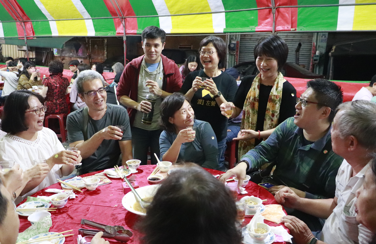 Roadside banquets are not only a tradition of Neimen District, but also Zuoying.