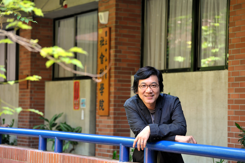 科技部103年度「傑出研究獎」政治學門唯一獲獎人圖片